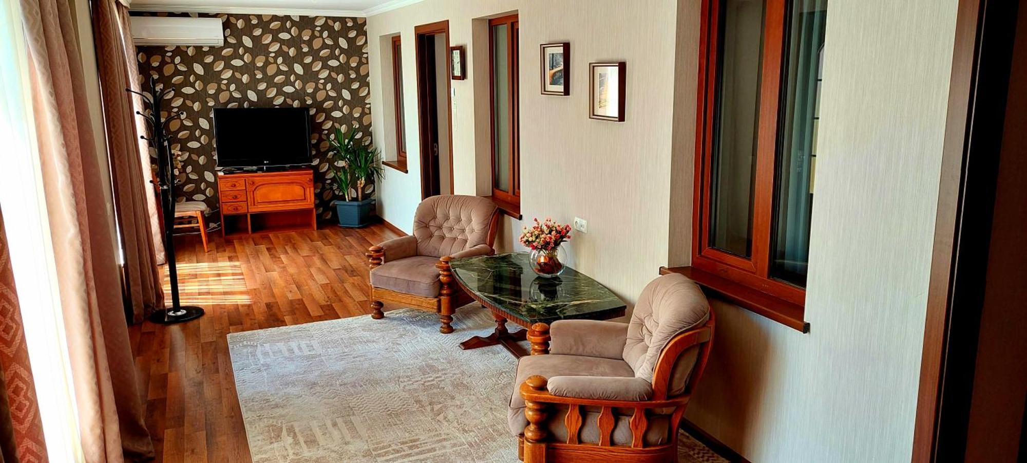 Garden Apartment