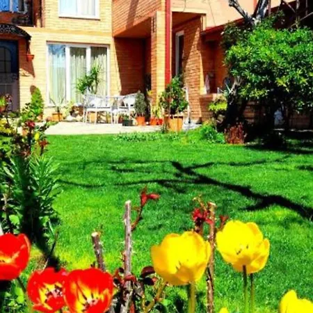 Green Garden Тбилиси Экстерьер фото